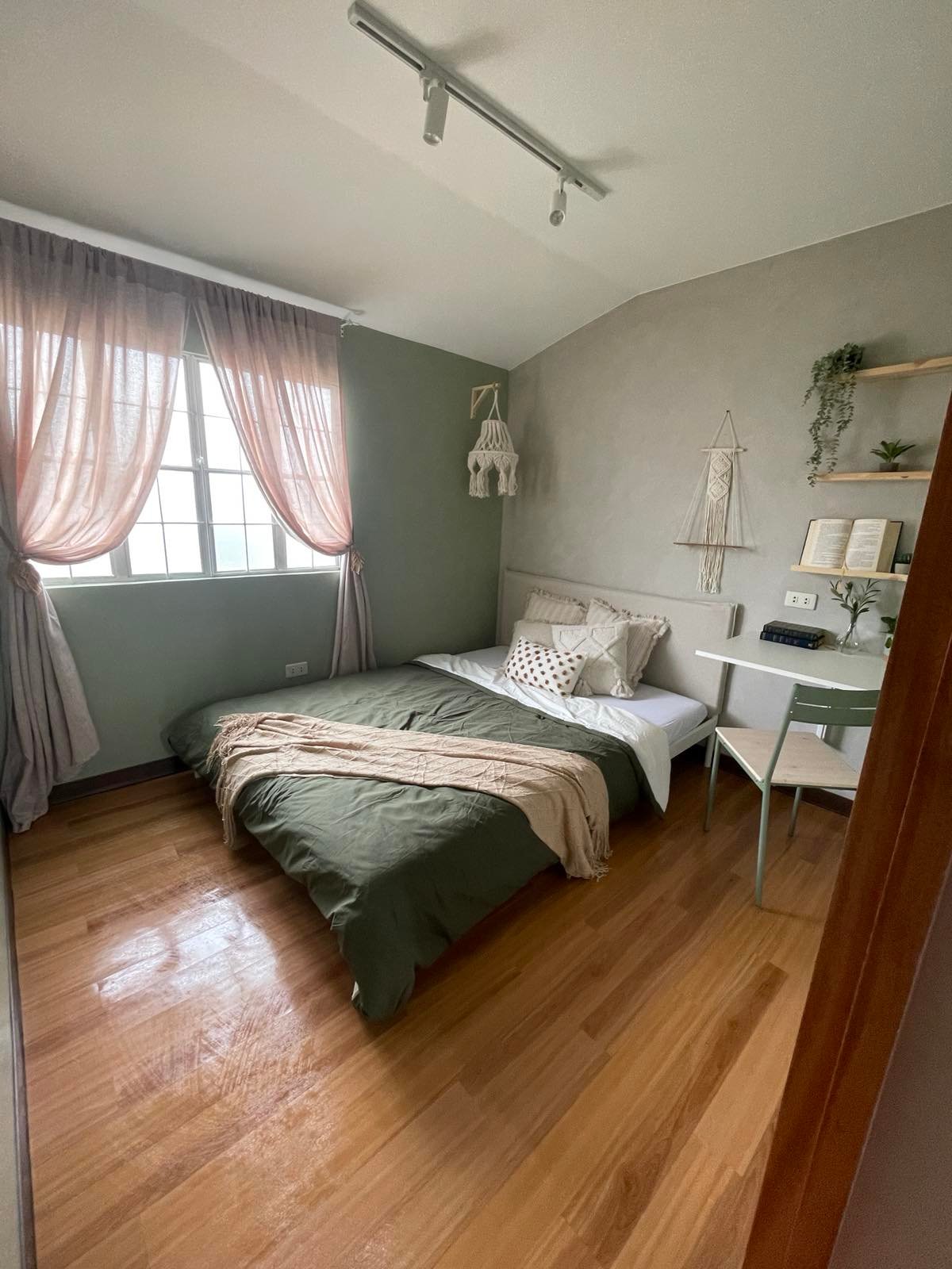 Floor 9